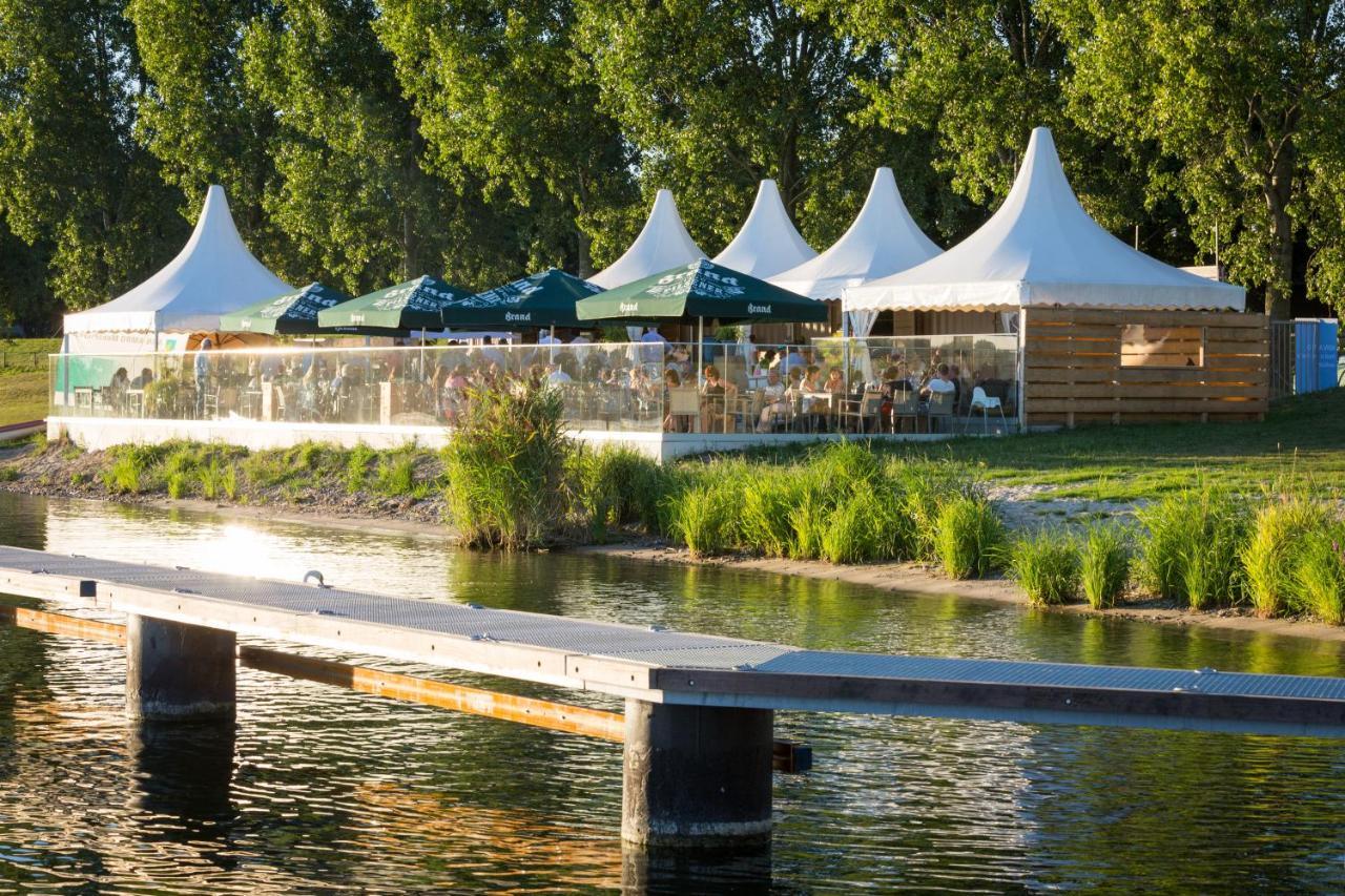 Restaurant Oolderhof Bv Hotel Roermond Exterior photo